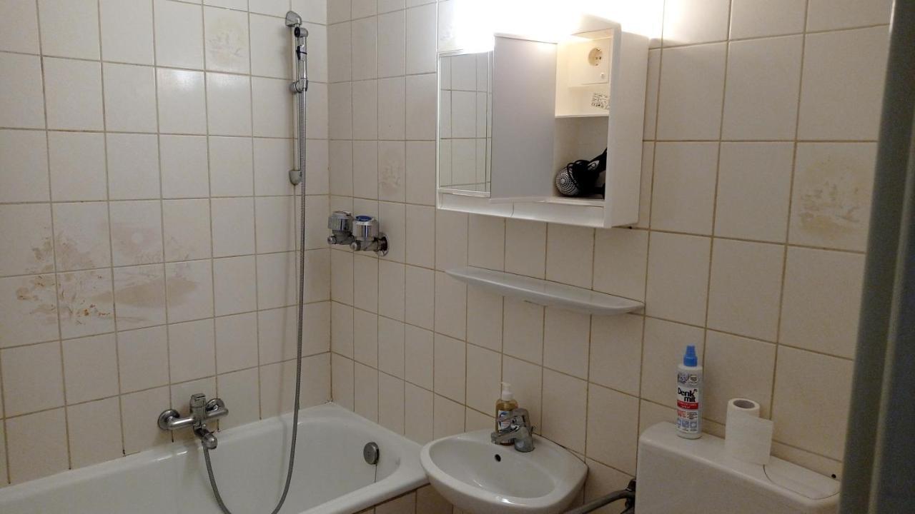Einzimmerwohnungmit Grossem Balkon Mietersheim Bagian luar foto