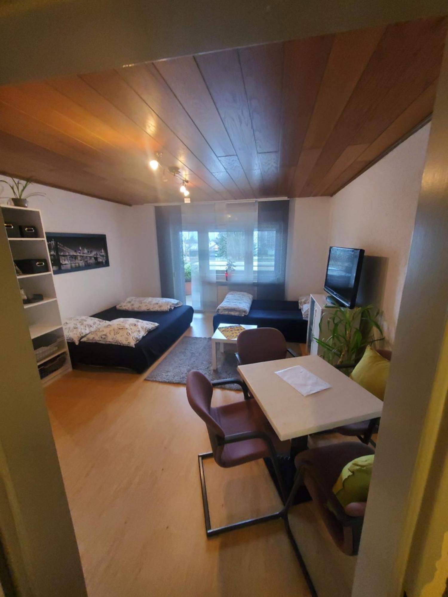 Einzimmerwohnungmit Grossem Balkon Mietersheim Bagian luar foto